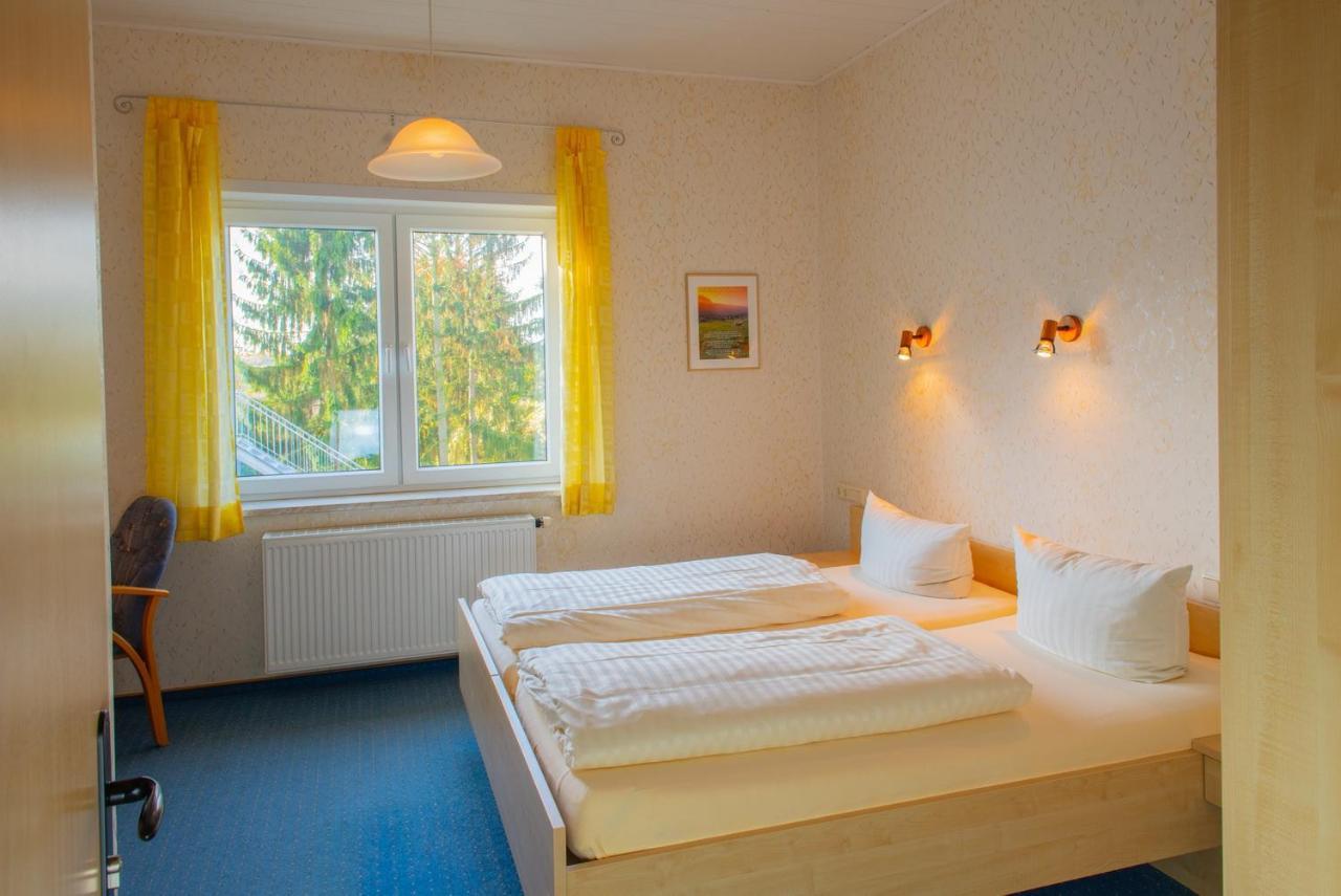 Christliche Gaestehaeuser Weinstrasse Neustadt an der Weinstraße Exteriör bild