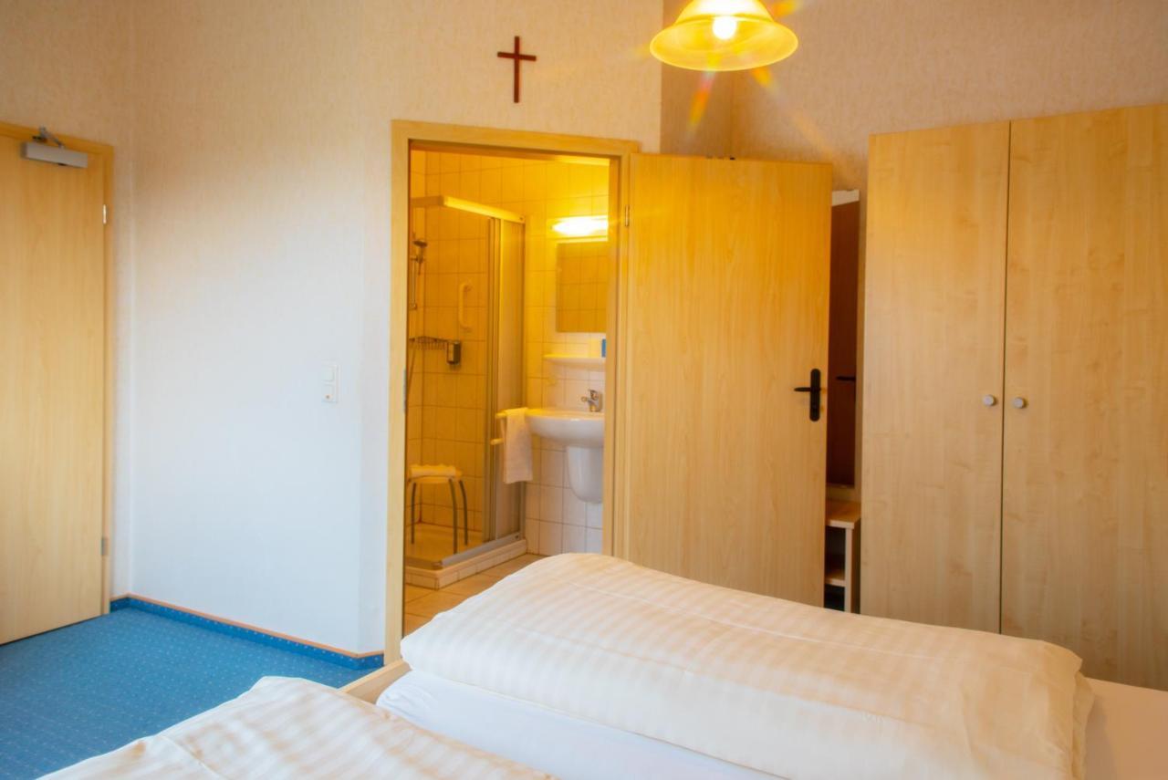 Christliche Gaestehaeuser Weinstrasse Neustadt an der Weinstraße Exteriör bild